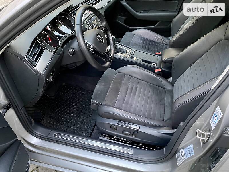 Універсал Volkswagen Passat 2015 в Луцьку