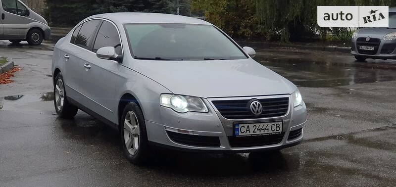 Седан Volkswagen Passat 2006 в Киеве