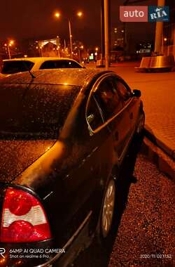 Седан Volkswagen Passat 2004 в 