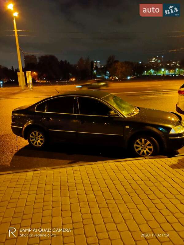 Седан Volkswagen Passat 2004 в 