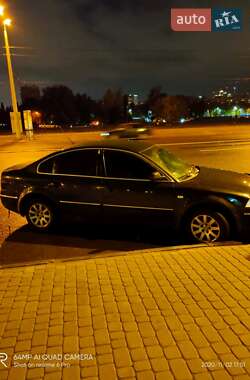 Седан Volkswagen Passat 2004 в 