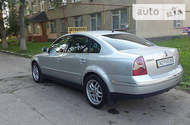 Седан Volkswagen Passat 2003 в Ужгороде