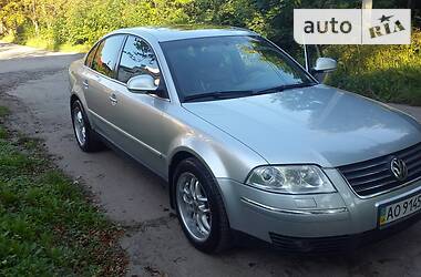 Седан Volkswagen Passat 2003 в Ужгороде