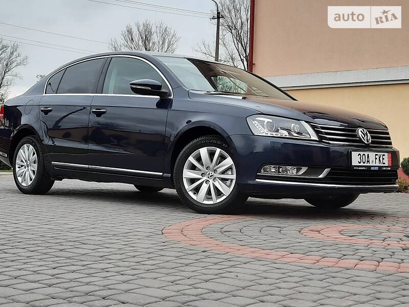 Седан Volkswagen Passat 2012 в Самборе