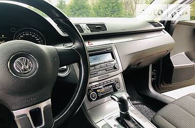 Седан Volkswagen Passat 2010 в Ровно