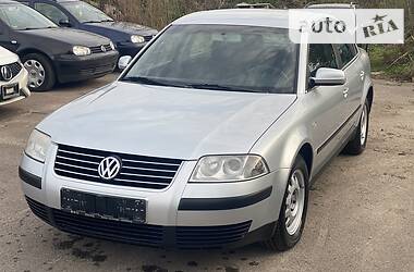 Седан Volkswagen Passat 2001 в Ровно