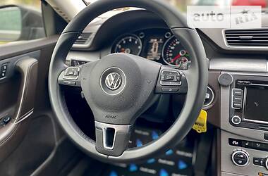 Универсал Volkswagen Passat 2012 в Ровно