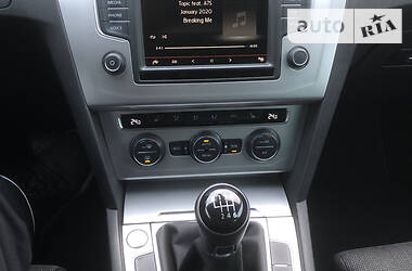 Универсал Volkswagen Passat 2015 в Запорожье