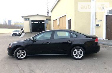 Седан Volkswagen Passat 2014 в Киеве