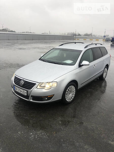 Універсал Volkswagen Passat 2006 в Гайвороні