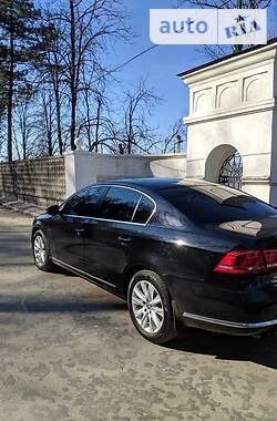 Седан Volkswagen Passat 2011 в Запоріжжі