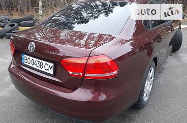 Седан Volkswagen Passat 2014 в Ірпені