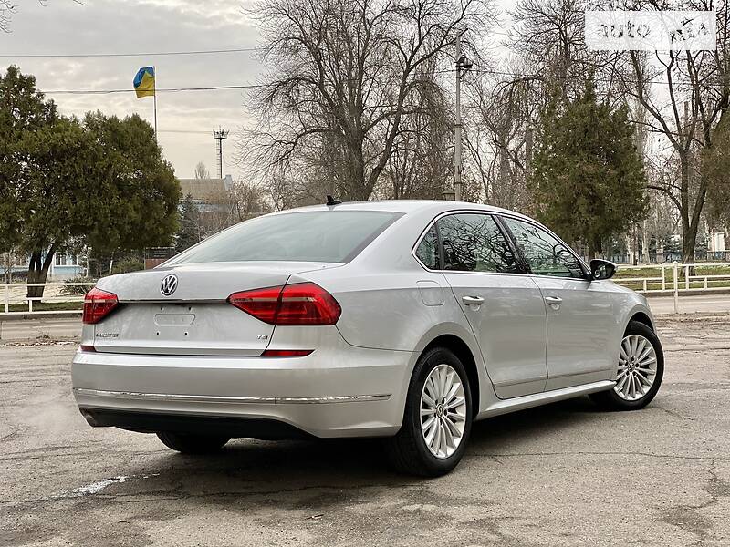 Седан Volkswagen Passat 2016 в Херсоне