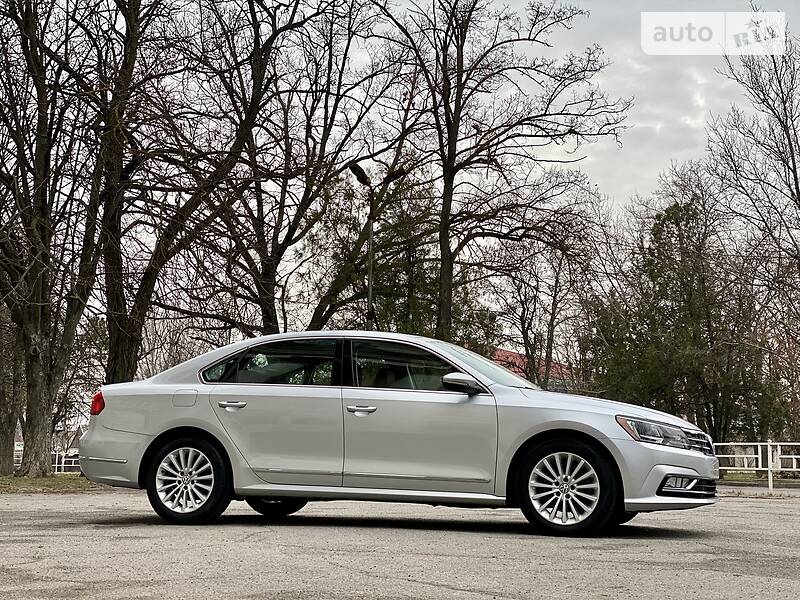 Седан Volkswagen Passat 2016 в Херсоне