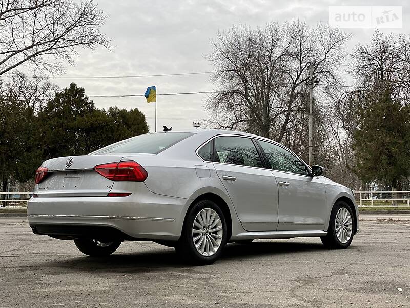 Седан Volkswagen Passat 2016 в Херсоне