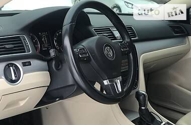 Седан Volkswagen Passat 2012 в Киеве