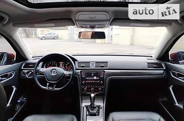 Седан Volkswagen Passat 2015 в 