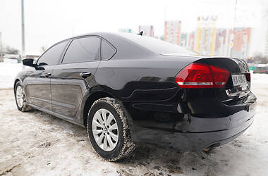 Седан Volkswagen Passat 2014 в Києві