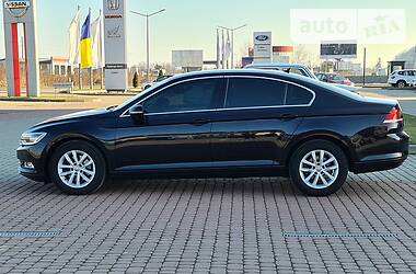 Седан Volkswagen Passat 2017 в Мукачево