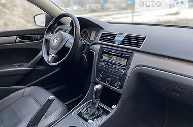 Седан Volkswagen Passat 2014 в Киеве