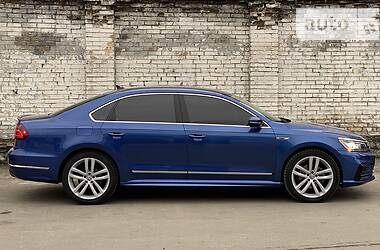 Седан Volkswagen Passat 2016 в Киеве