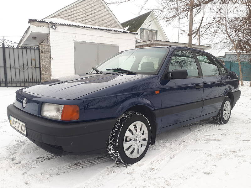 Седан Volkswagen Passat 1993 в Черкассах