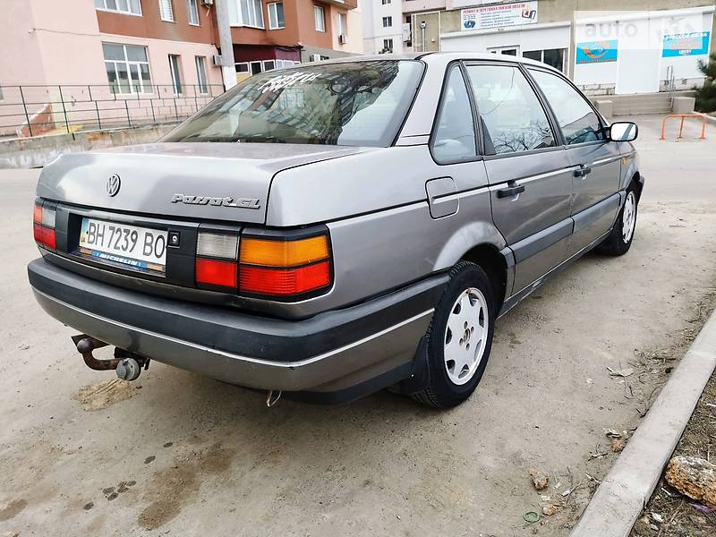 Седан Volkswagen Passat 1990 в Одессе