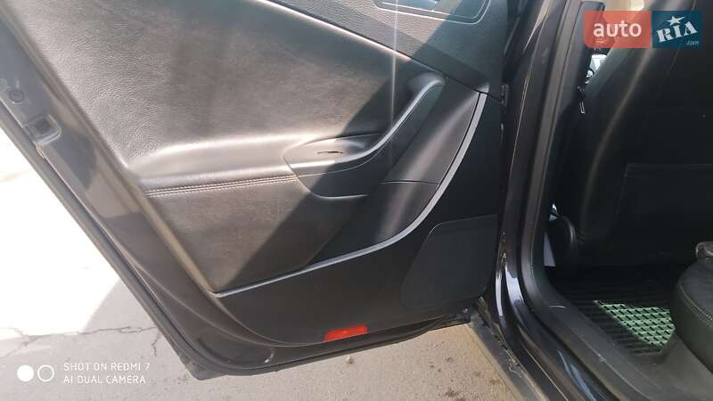 Універсал Volkswagen Passat 2006 в Львові