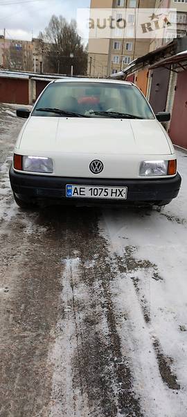 Седан Volkswagen Passat 1989 в Кривому Розі