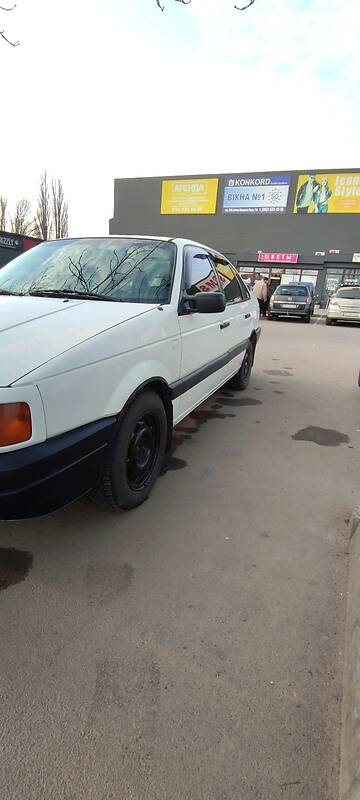 Седан Volkswagen Passat 1989 в Кривому Розі