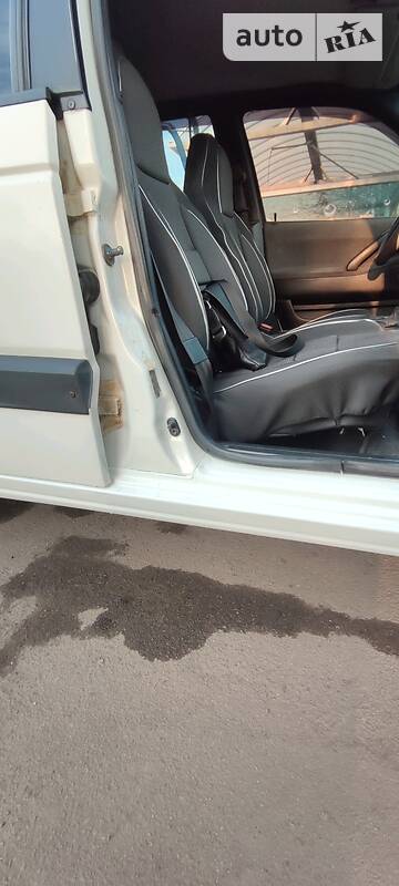 Седан Volkswagen Passat 1989 в Кривому Розі