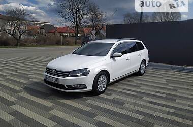 Универсал Volkswagen Passat 2013 в Ужгороде