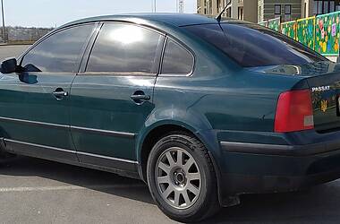 Седан Volkswagen Passat 1998 в Виннице