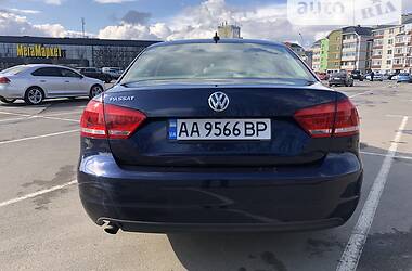 Седан Volkswagen Passat 2013 в Києві