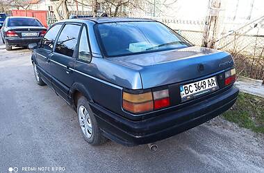 Седан Volkswagen Passat 1990 в Горохові