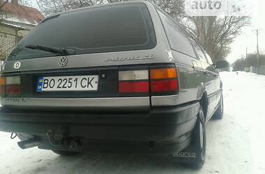 Универсал Volkswagen Passat 1989 в Лановцах