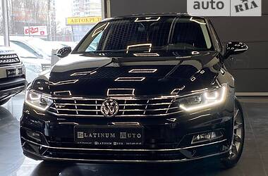 Седан Volkswagen Passat 2018 в Одессе