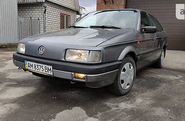 Седан Volkswagen Passat 1990 в Бердичеве
