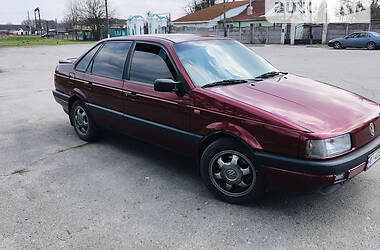 Седан Volkswagen Passat 1993 в Фастове