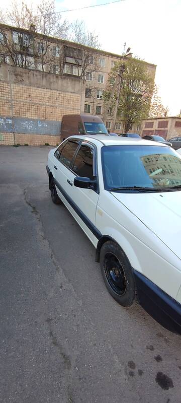 Седан Volkswagen Passat 1989 в Кривому Розі