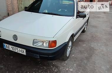 Седан Volkswagen Passat 1989 в Кривом Роге