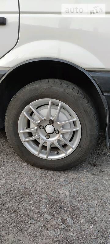 Седан Volkswagen Passat 1989 в Кривому Розі