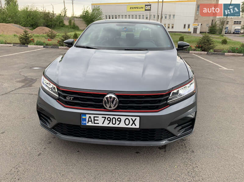 Седан Volkswagen Passat 2018 в Кривом Роге
