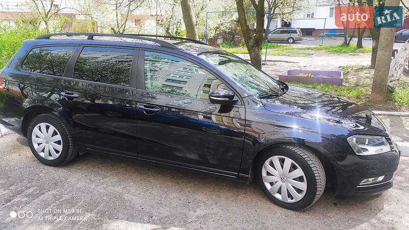 Універсал Volkswagen Passat 2011 в Львові