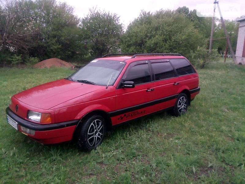 Универсал Volkswagen Passat 1991 в Новопскове