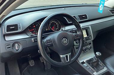 Универсал Volkswagen Passat 2012 в Одессе