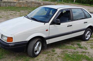 Седан Volkswagen Passat 1992 в Борисполі