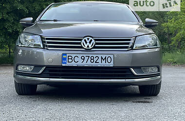 Volkswagen Passat 2011