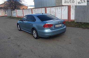 Седан Volkswagen Passat 2011 в Умані