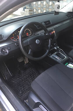 Універсал Volkswagen Passat 2010 в Чернівцях